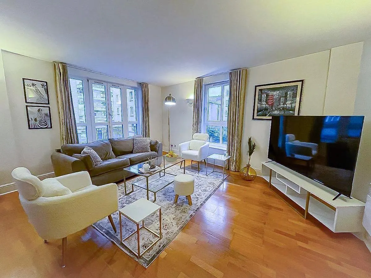 Luxury 2 Bedroom Apartment In Central London At Affordable Rates 0*,  United Kingdom