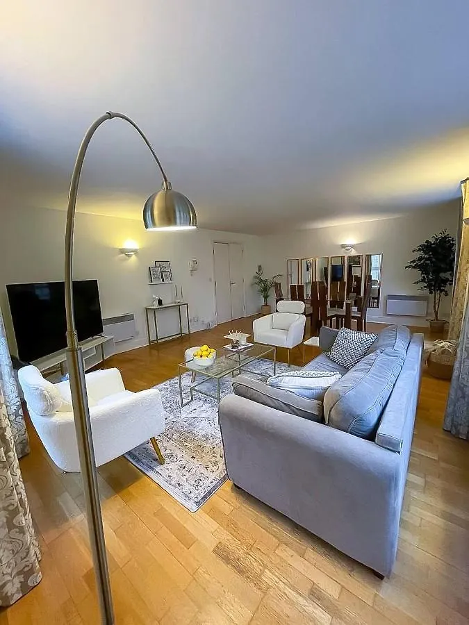 Luxury 2 Bedroom Apartment In Central London At Affordable Rates